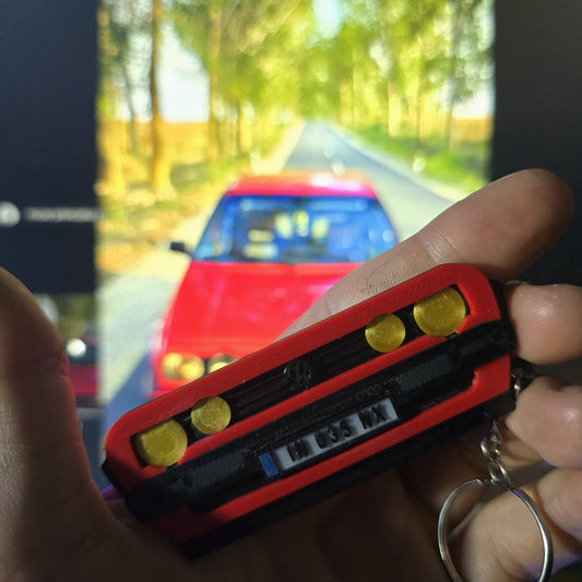 Custom auto privezak